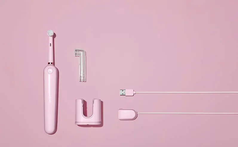 розовая зубная щетка
